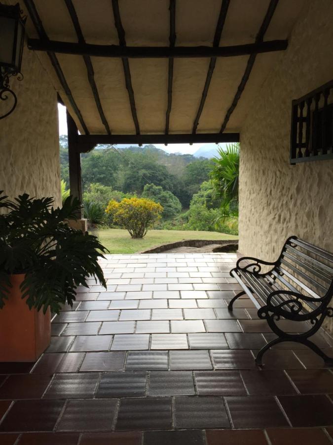 Calusa * Villeta